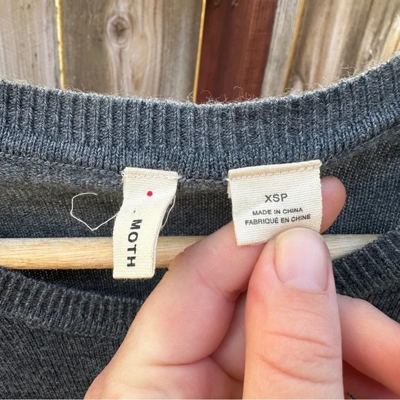 Moth Anthropologie Gray Knit Cardigan Red Sequin Heart XS Petite - Picture 2 of 6